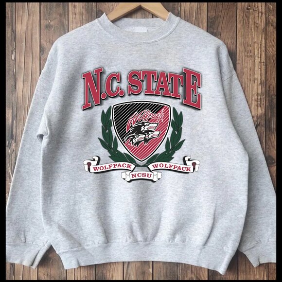 North Carolina State University Shirts NC State Wolfpack Shirts Retro 90s - Picture 1 of 2